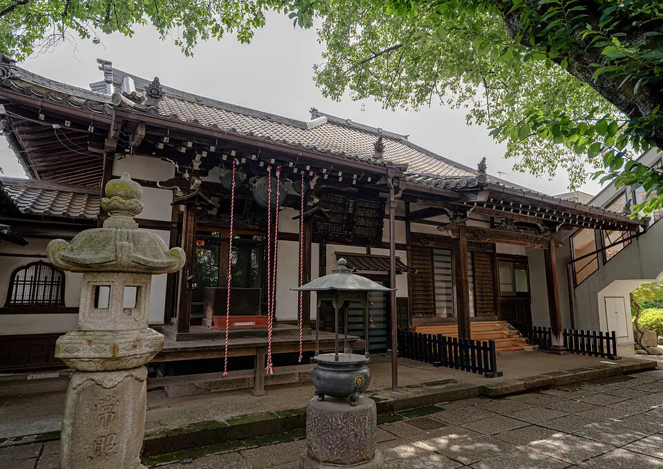 観明寺会館の本堂