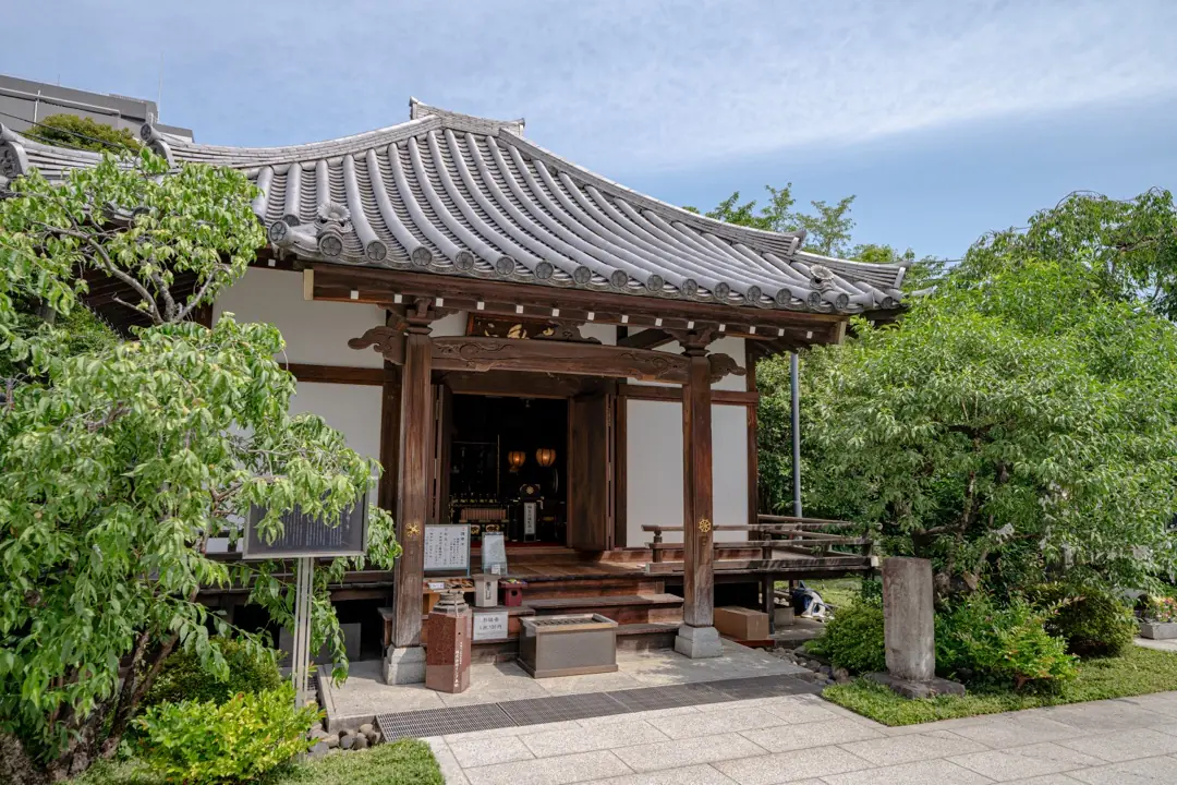 南蔵院 福聚殿の境内のお堂