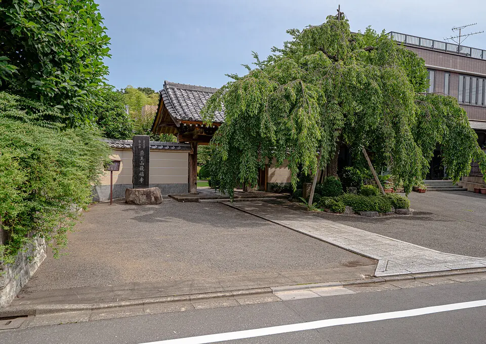 龍福寺会館の龍福寺の入口