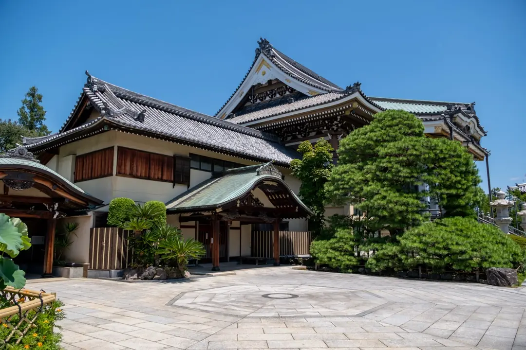 三学院 極楽殿の境内の建物
