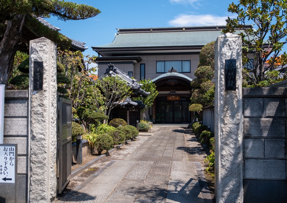 平等寺 会館外観