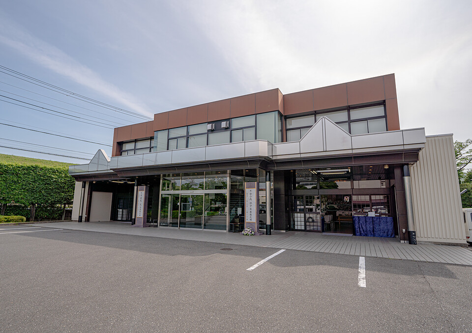 戸田葬祭場 式場棟外観
