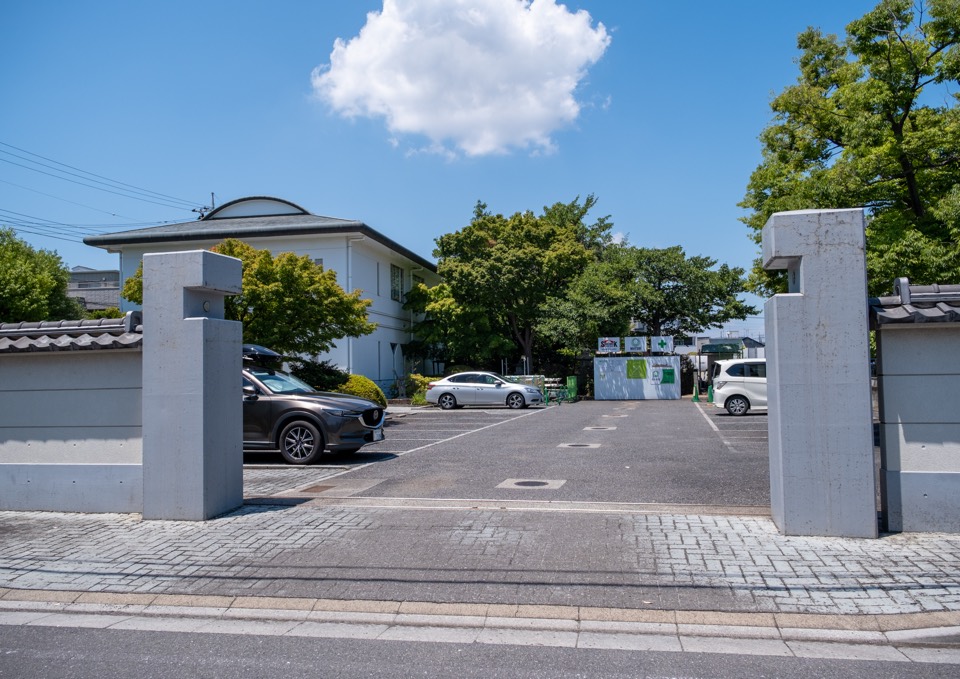 宝樹院会館 門柱