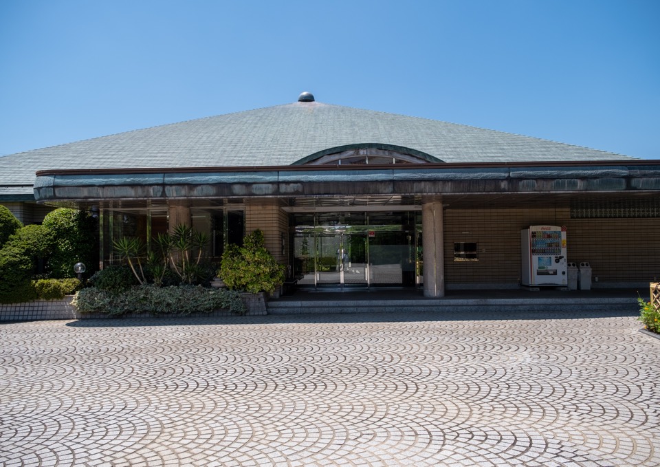 三学院 極楽殿 斎場外観