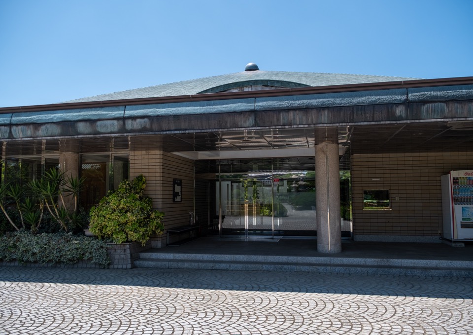 三学院 極楽殿 エントランス